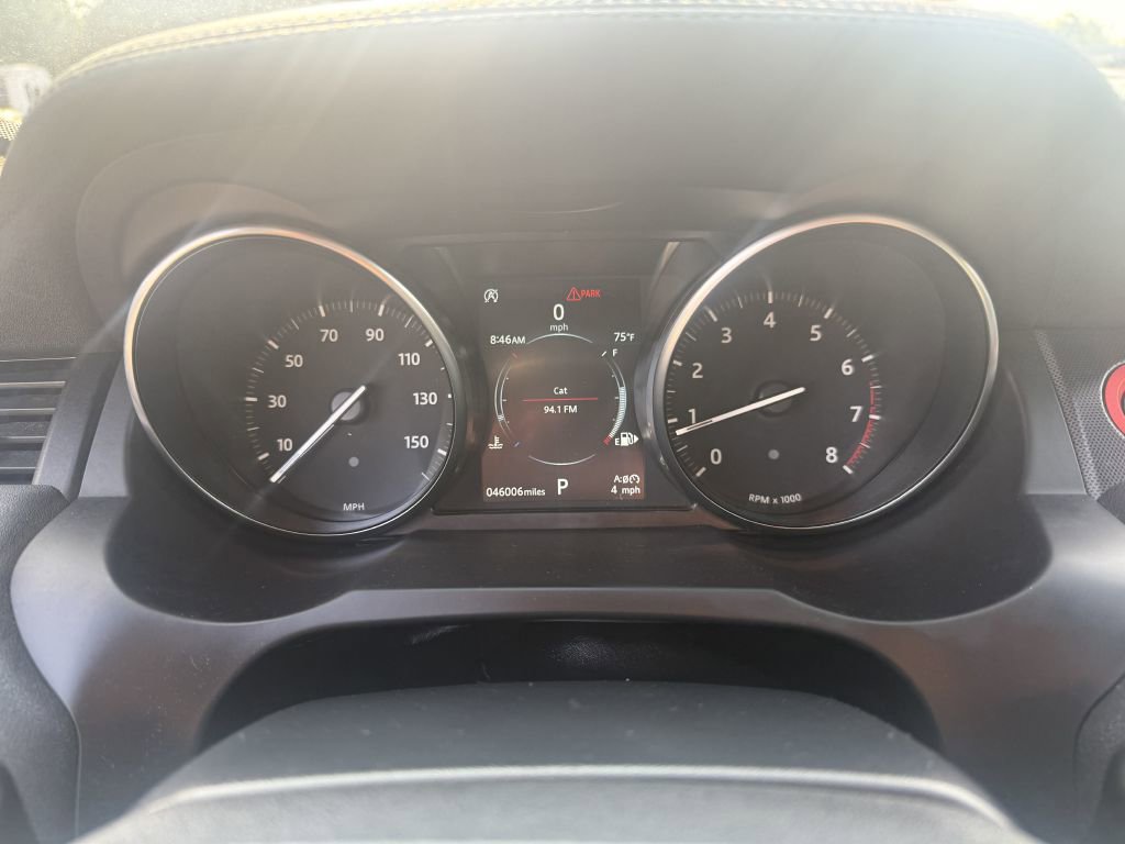 Used 2019 Land Rover Range Rover Evoque SE Premium image 11