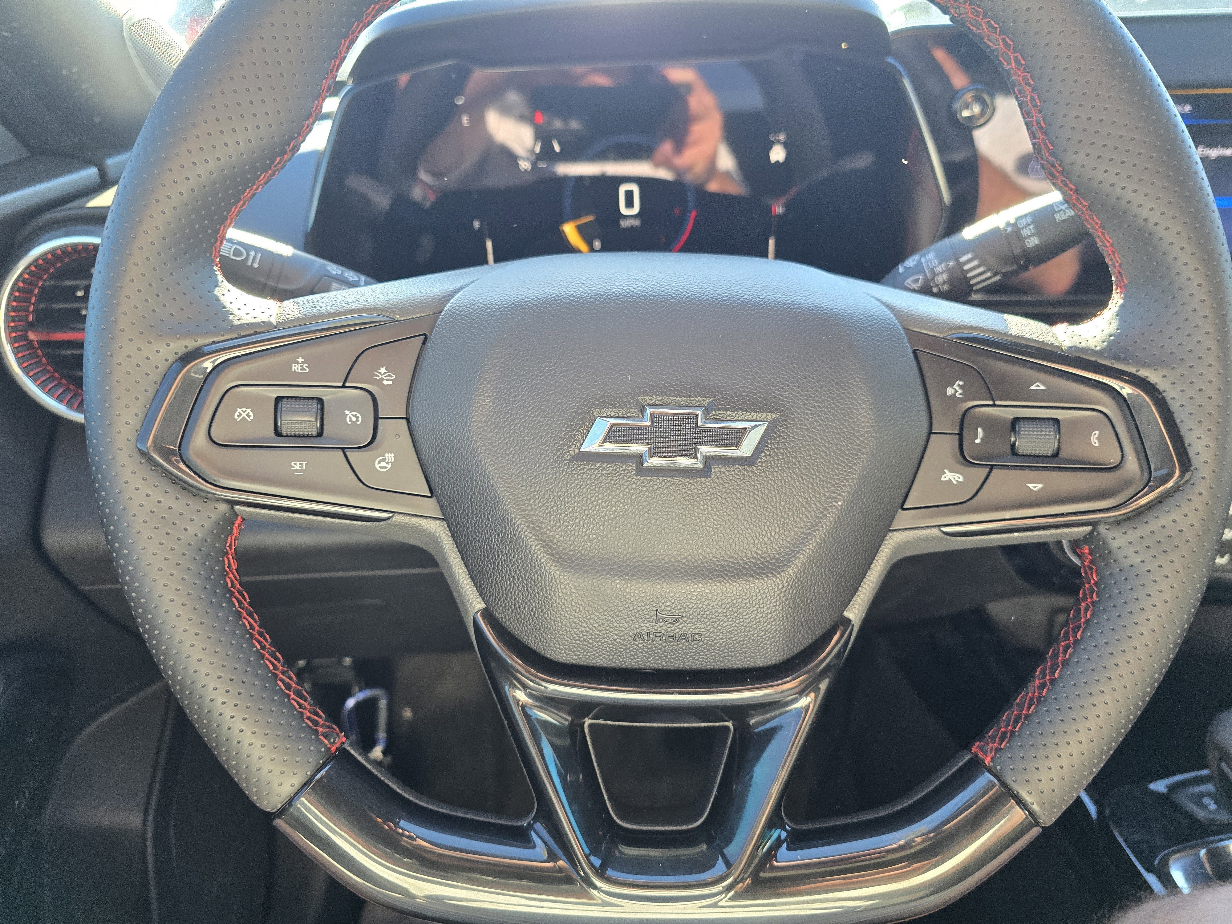 Used 2025 Chevrolet Trax RS w/ Driver Confidence Package image 12