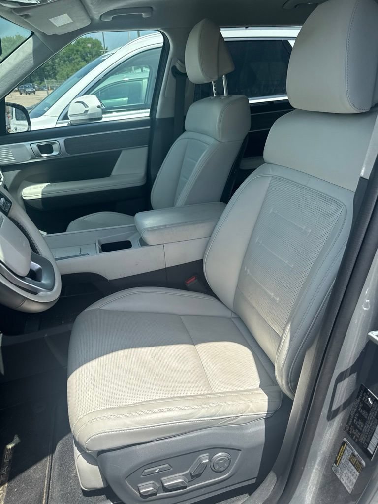 Used 2025 Hyundai Santa Fe Calligraphy AWD/4WD image 7