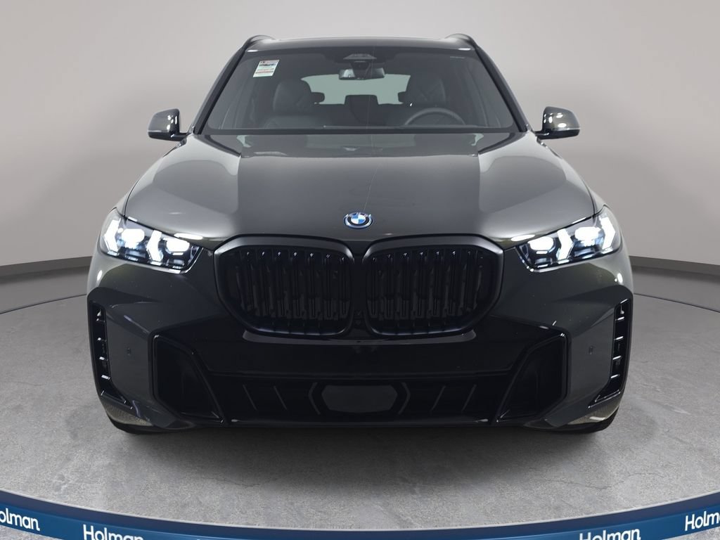 New 2026 BMW X5 xDrive50e w/ M Sport Package AWD/4WD image 2