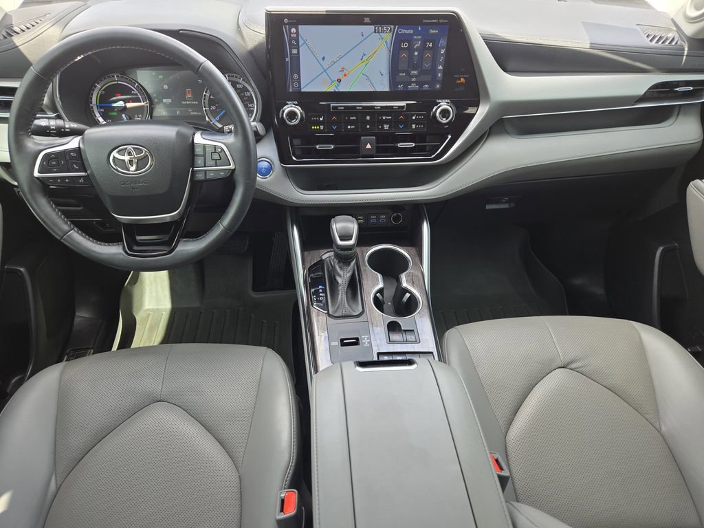 Used 2022 Toyota Highlander Platinum FWD image 28