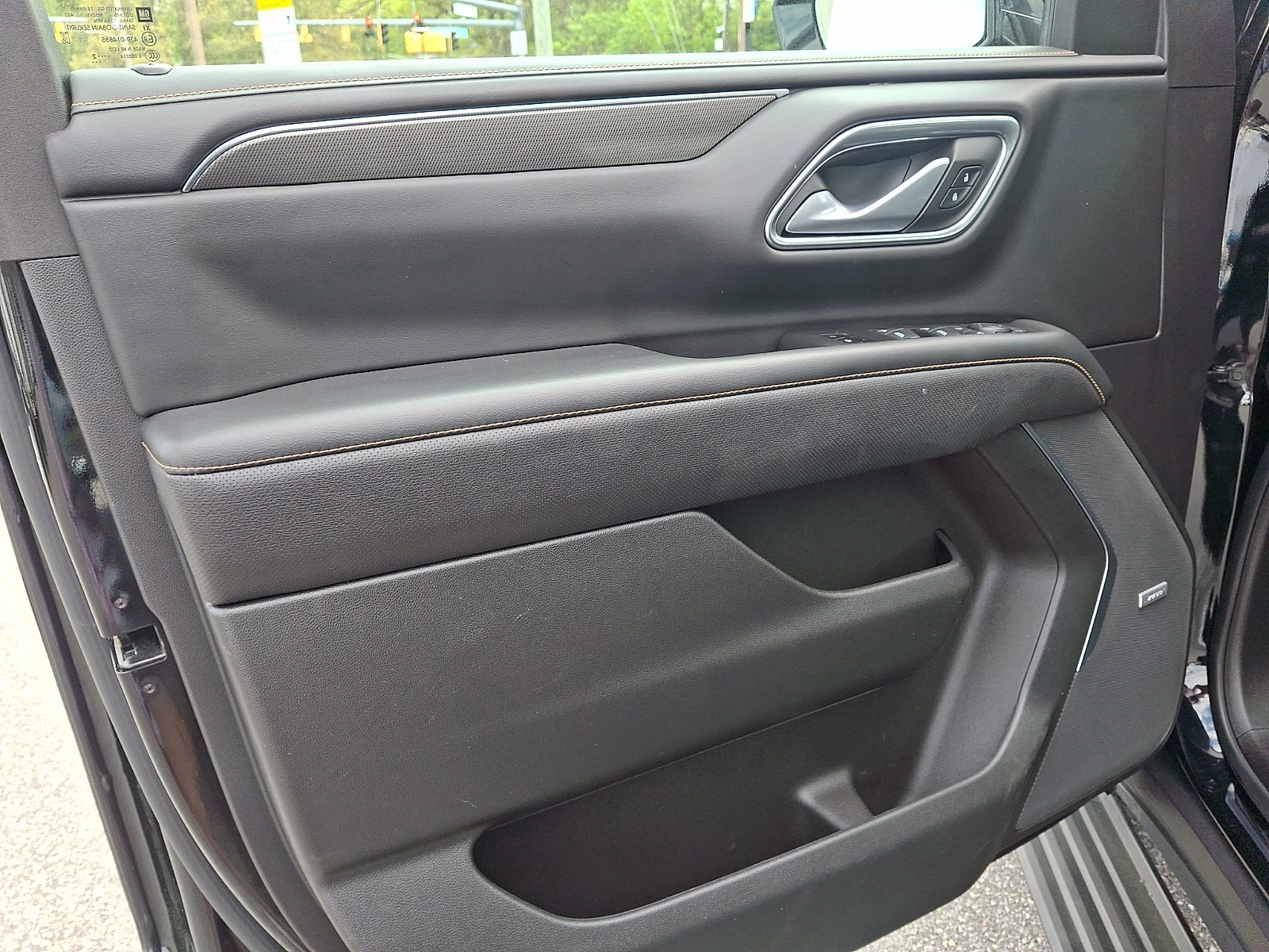 Used 2022 GMC Yukon XL AT4 image 13