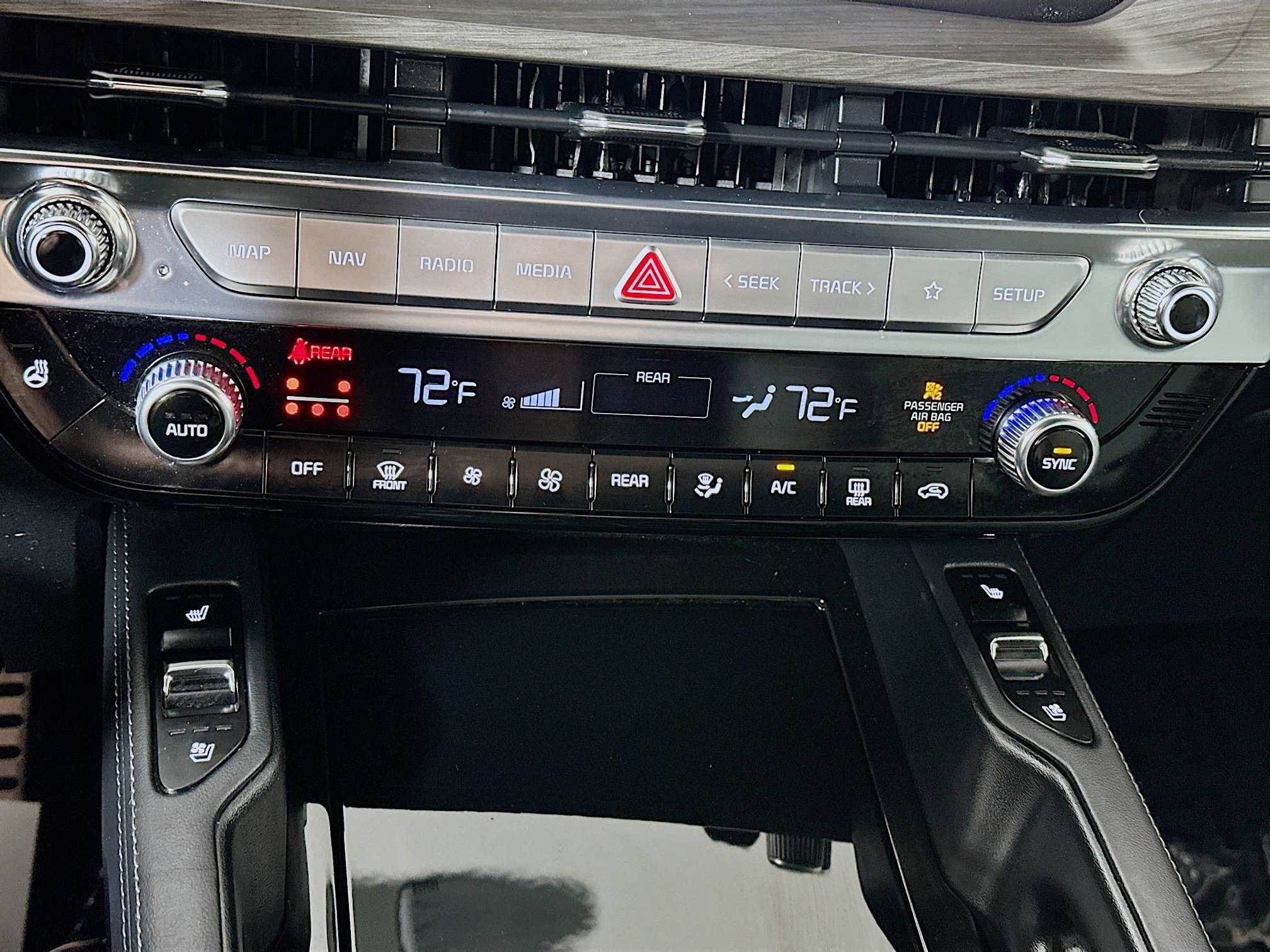 Certified 2023 Kia Telluride SX Prestige X-Line AWD/4WD image 16