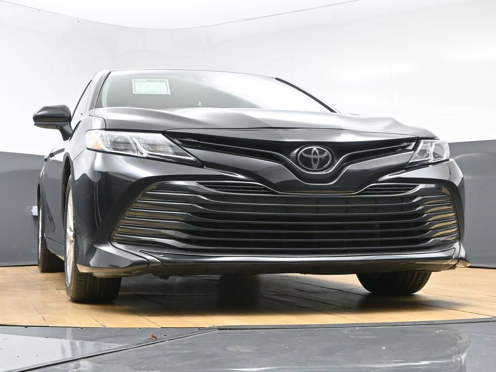 Used 2018 Toyota Camry LE FWD image 45