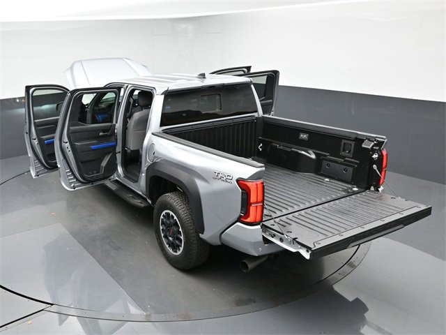 Used 2024 Toyota Tacoma TRD Off-Road image 43