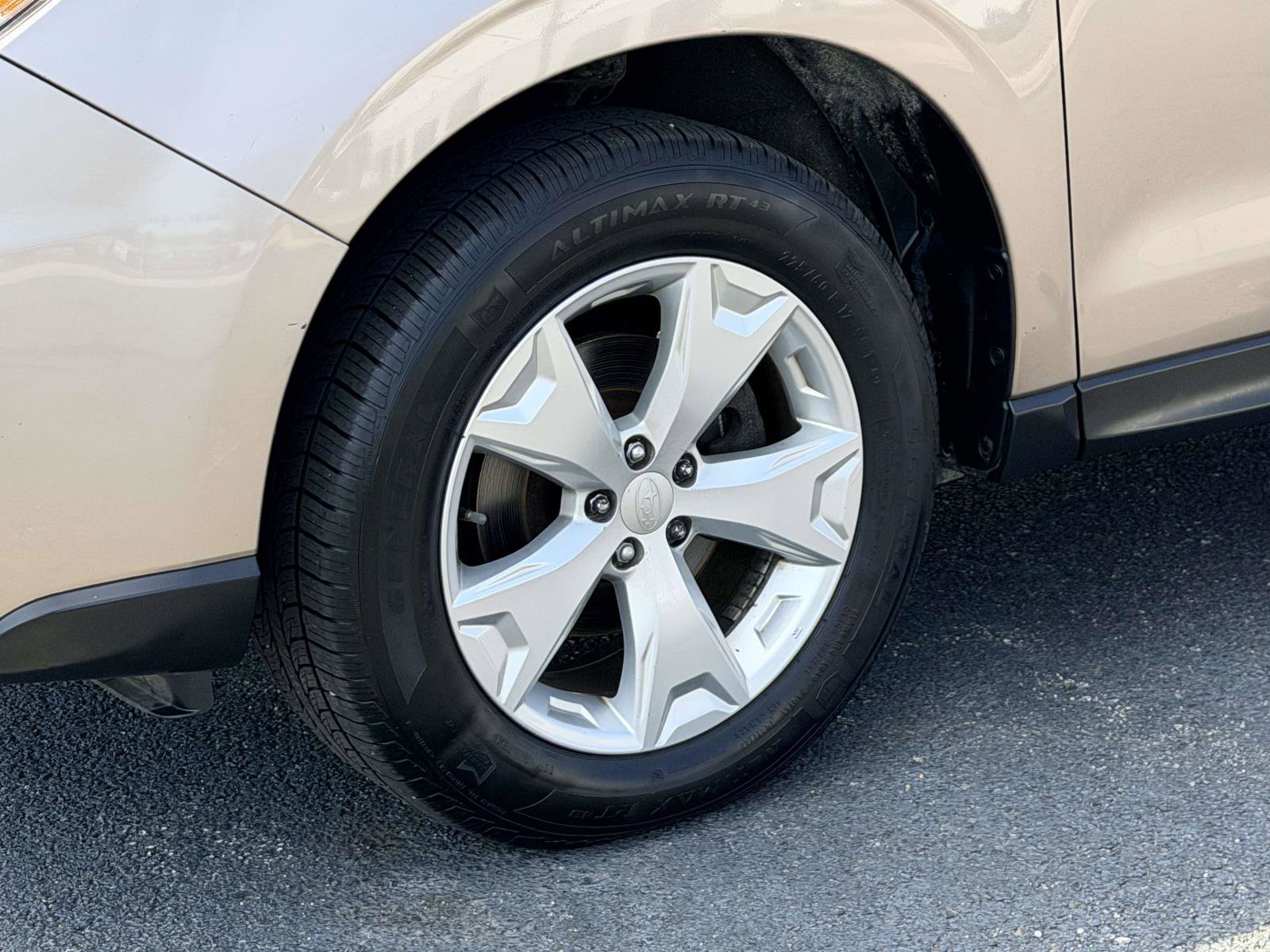 Used 2014 Subaru Forester 2.5i Premium w/ All-Weather Package image 25