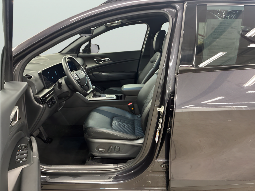 Certified 2026 Kia Sportage X-Line w/ X-Line Technology Package AWD/4WD image 12