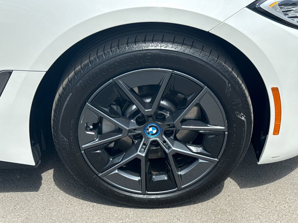 Certified 2022 BMW i4 eDrive40 w/ Premium Package RWD image 7