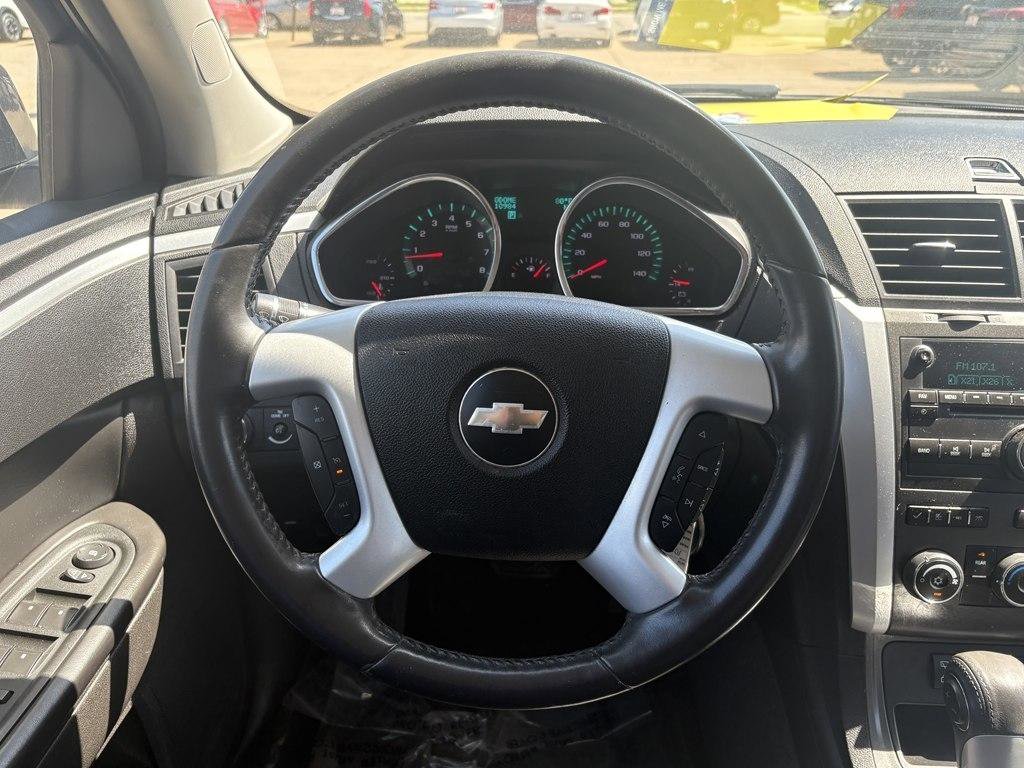Used 2010 Chevrolet Traverse LT FWD image 17