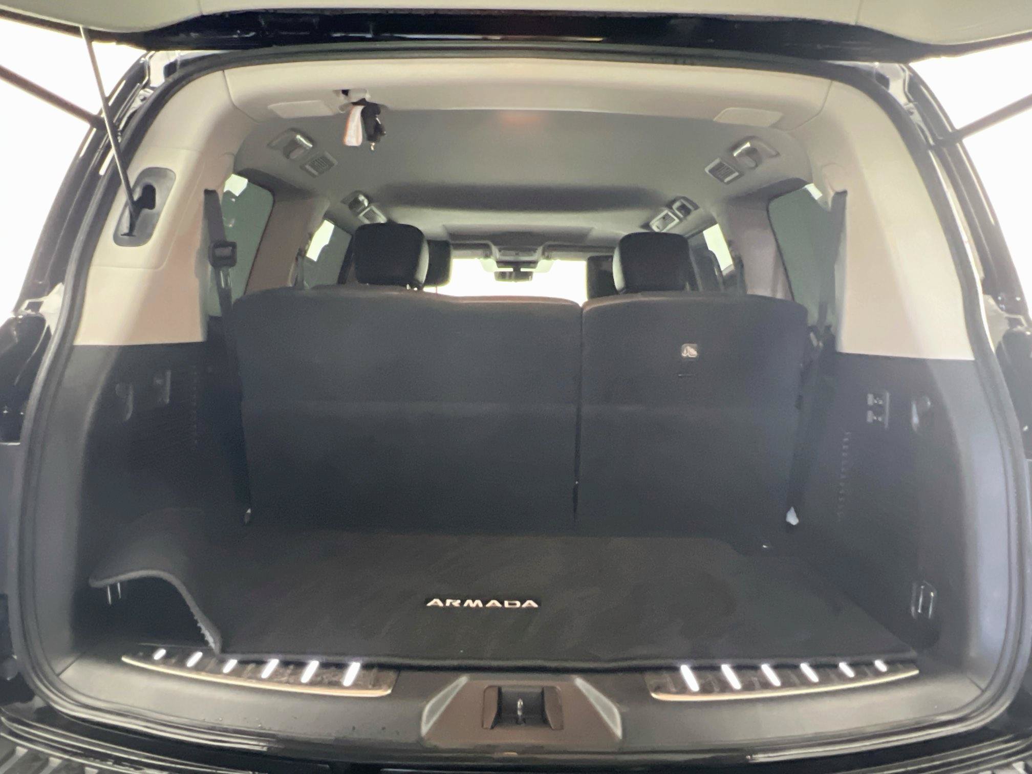 Used 2021 Nissan Armada Platinum w/ Captain's Chairs Package RWD image 33