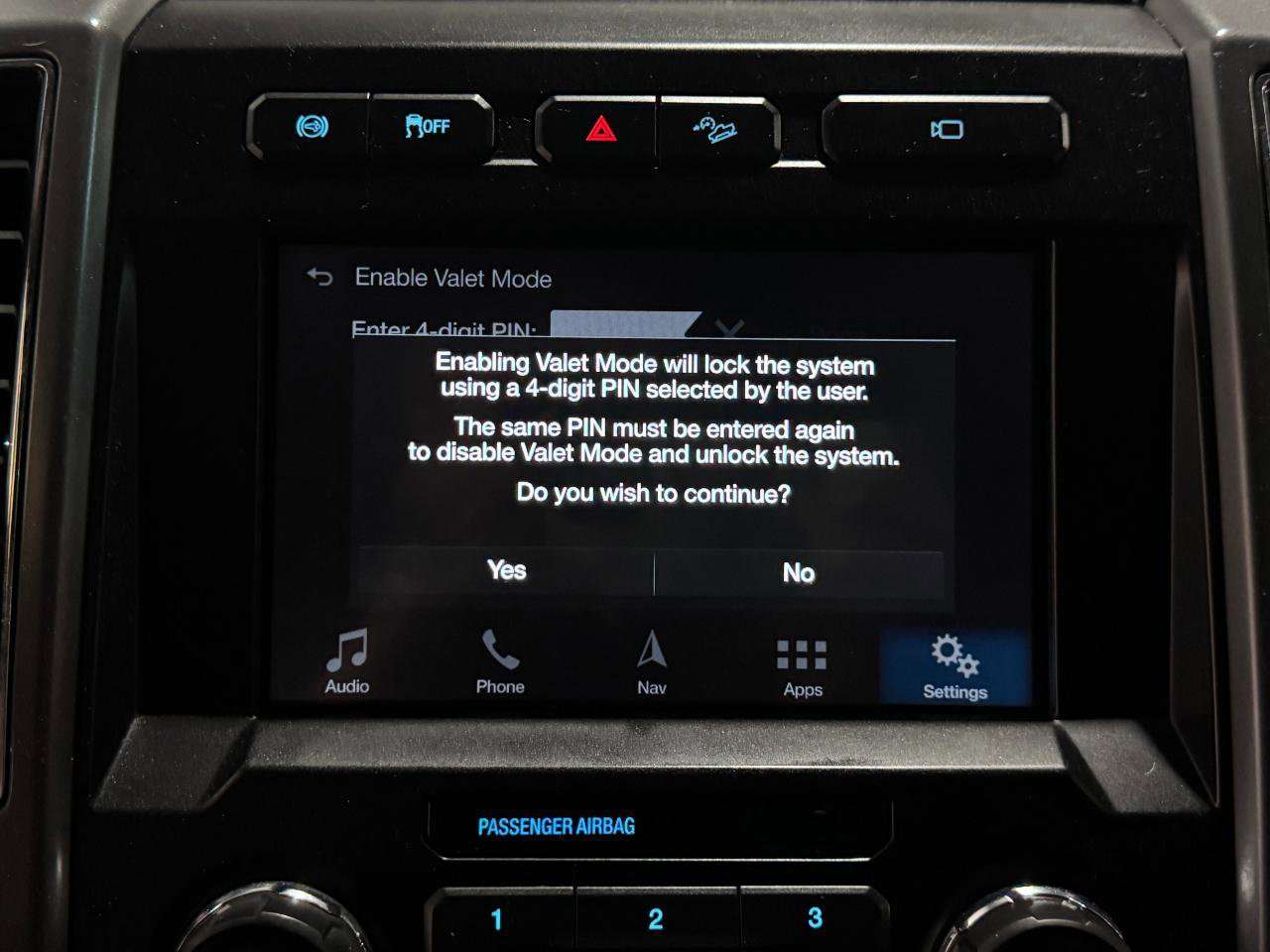 Used 2018 Ford F350 XLT w/ XLT Premium Package AWD/4WD image 32
