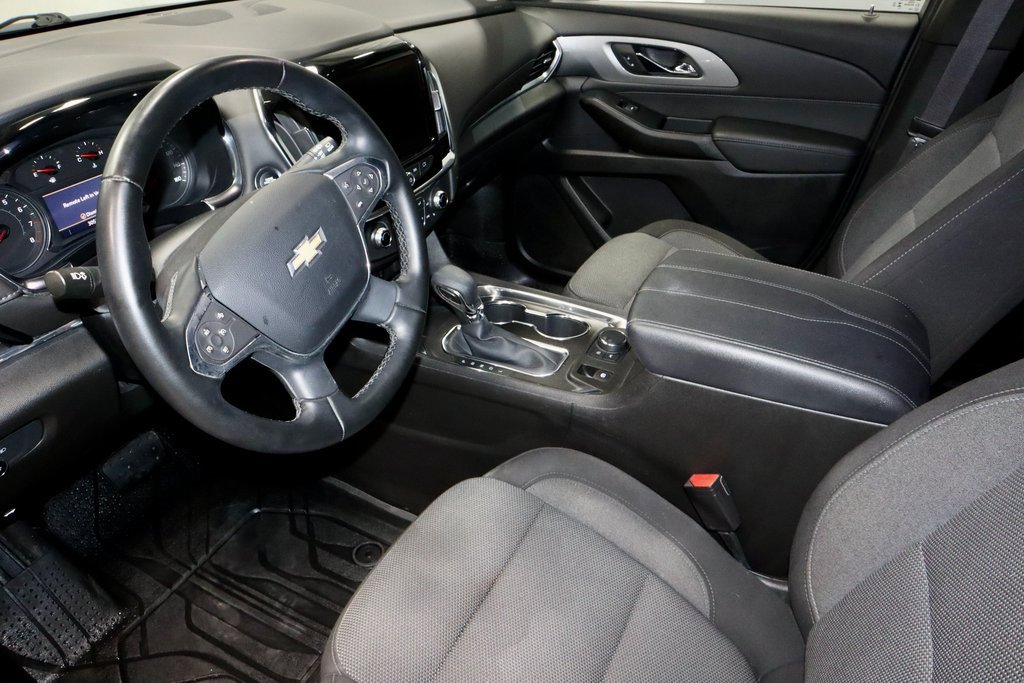 Used 2023 Chevrolet Traverse LT image 23