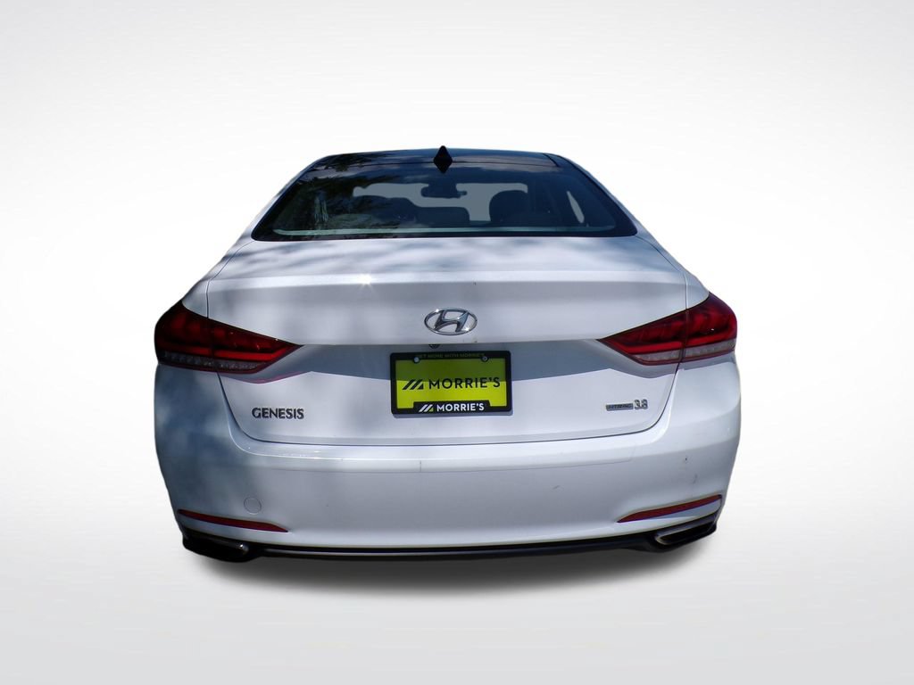 Used 2015 Hyundai Genesis 3.8 w/ Option Group 02 AWD/4WD image 4