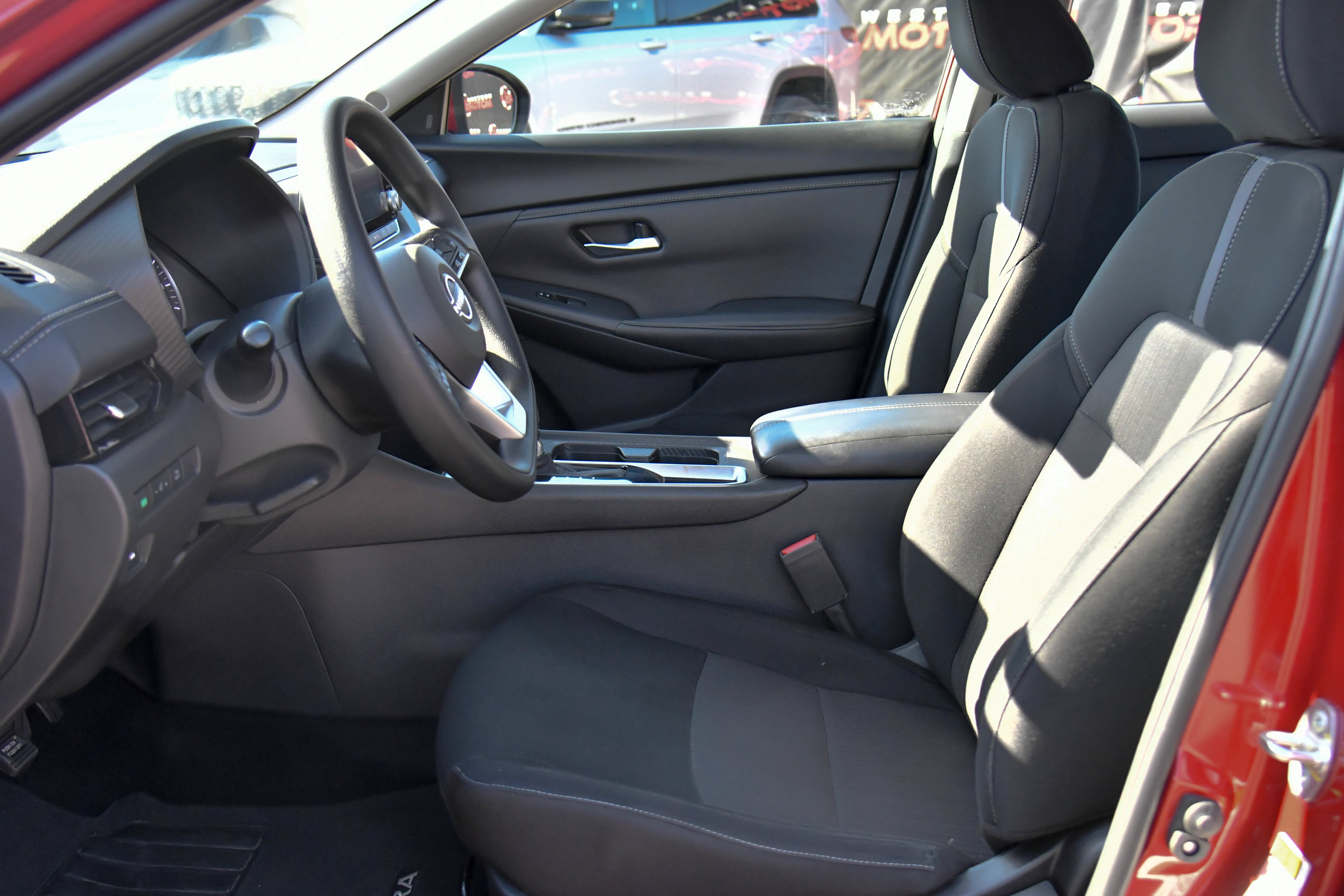 Used 2025 Nissan Sentra SV FWD image 16