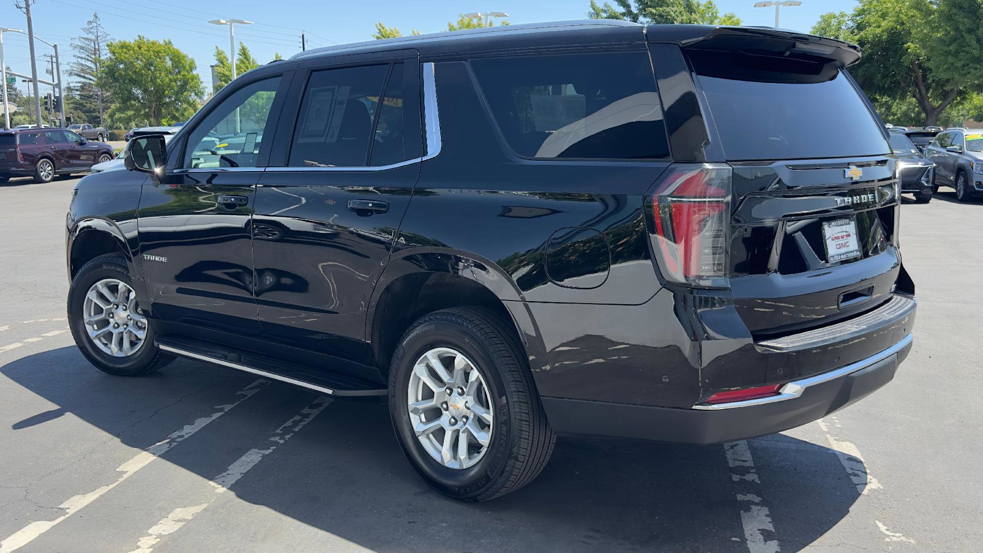 Used 2025 Chevrolet Tahoe LT AWD/4WD image 6