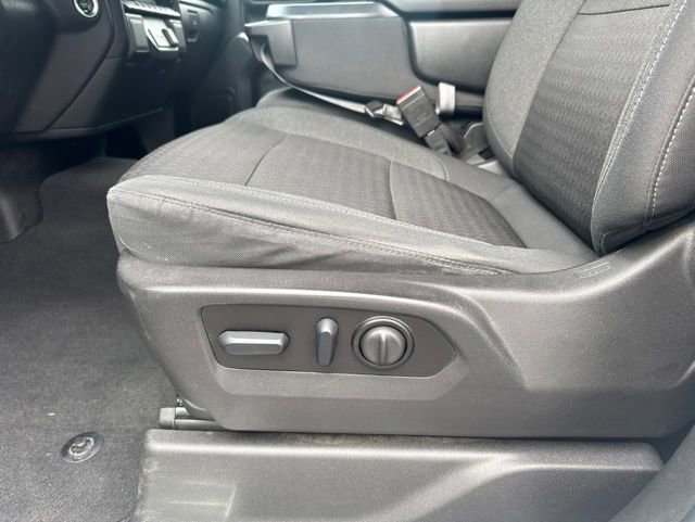 Used 2022 Chevrolet Silverado 1500 LT AWD/4WD image 16