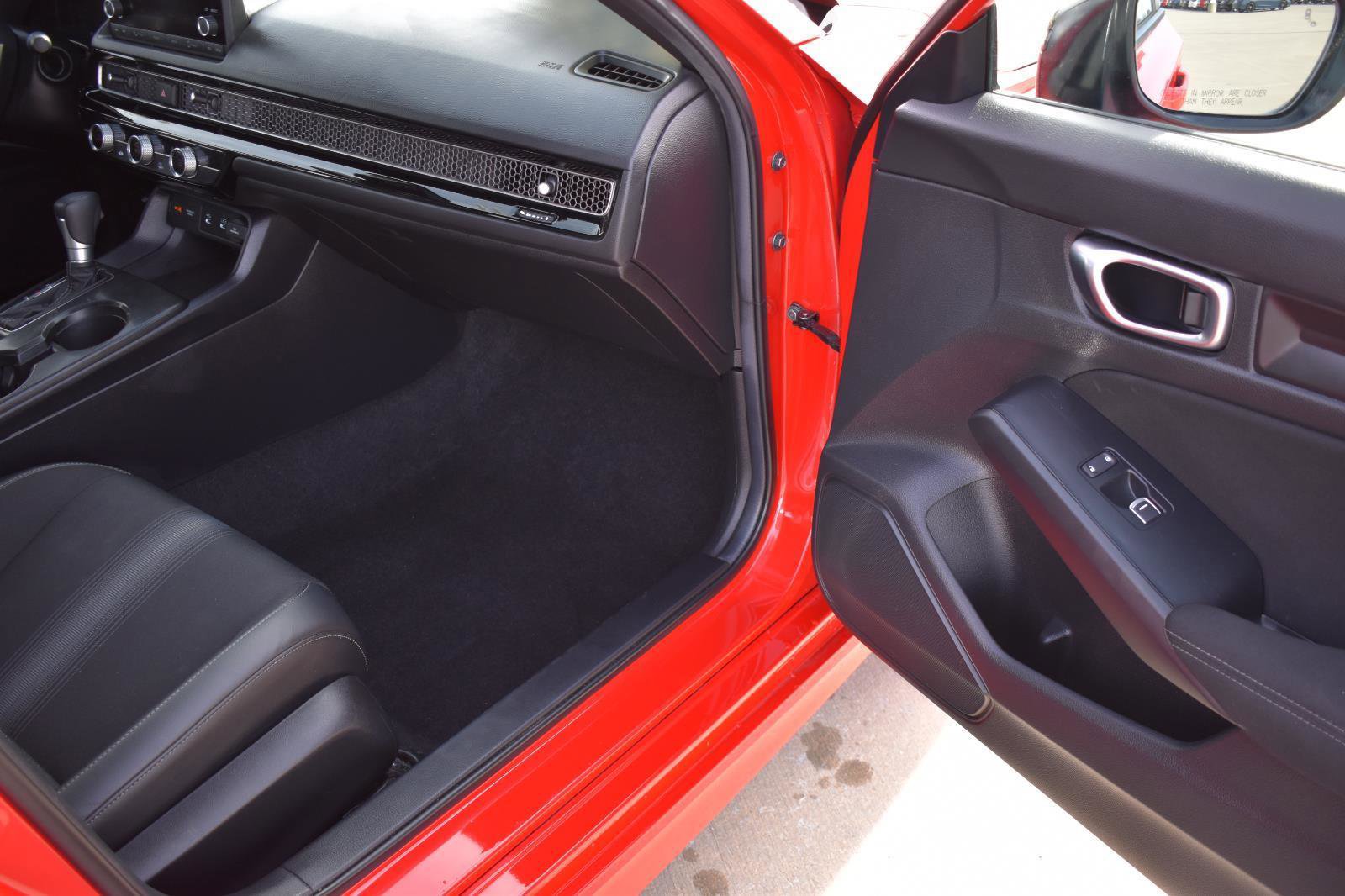 Used 2025 Honda Civic Sport image 15