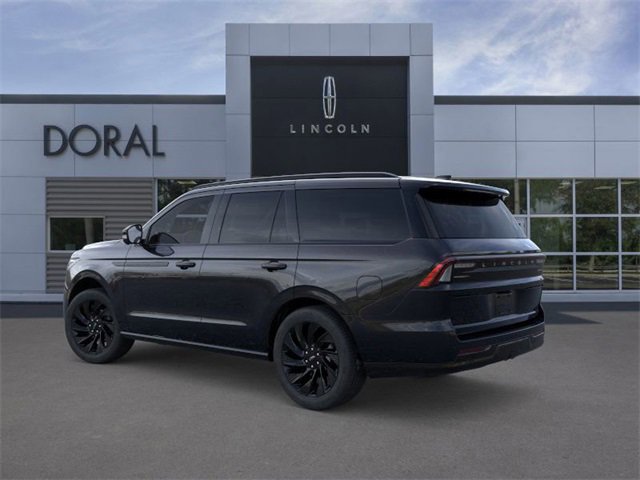 New 2025 Lincoln Navigator Reserve w/ Jet Appearance Package image 4