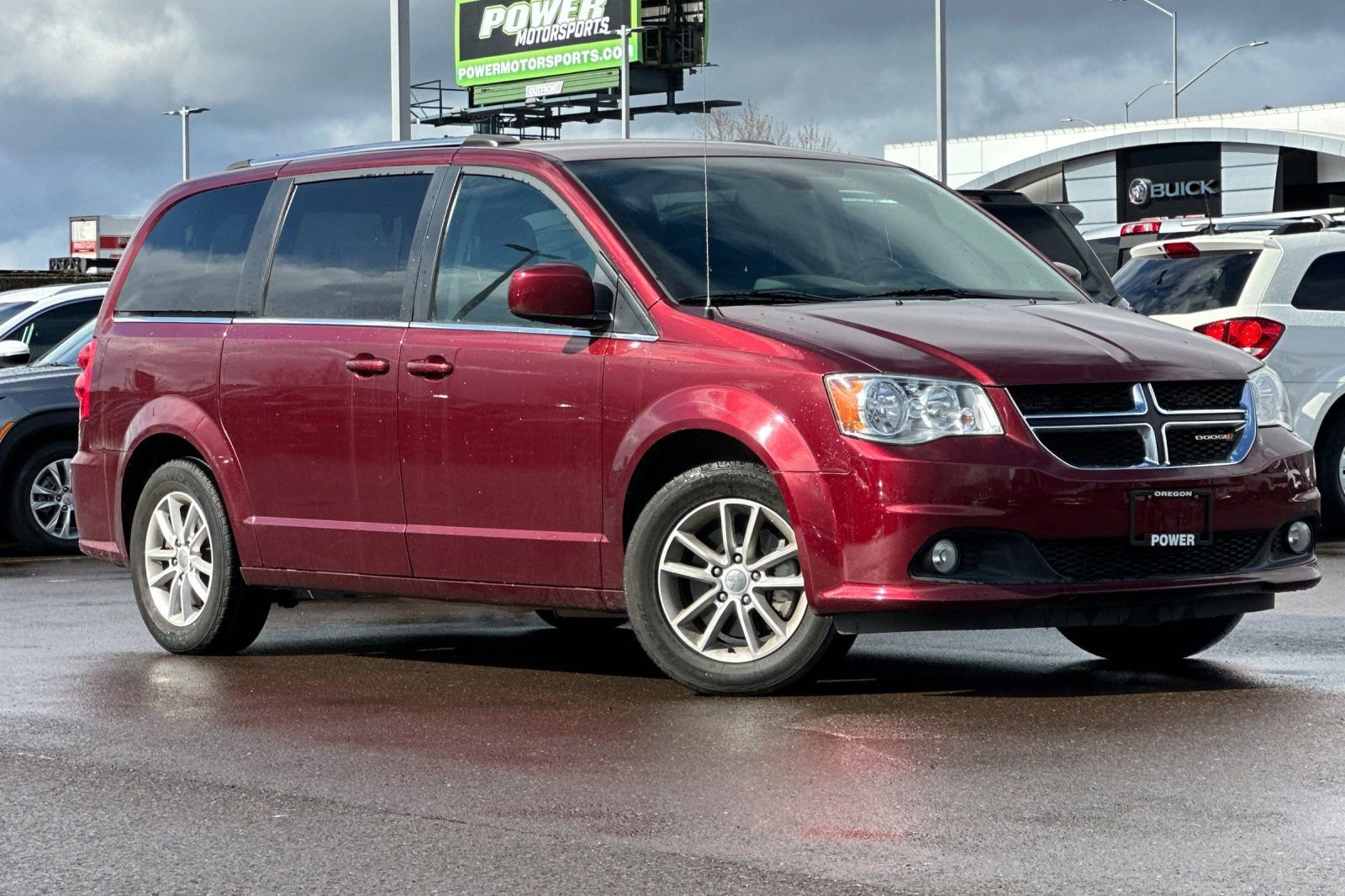 Used 2020 Dodge Grand Caravan SXT image 2