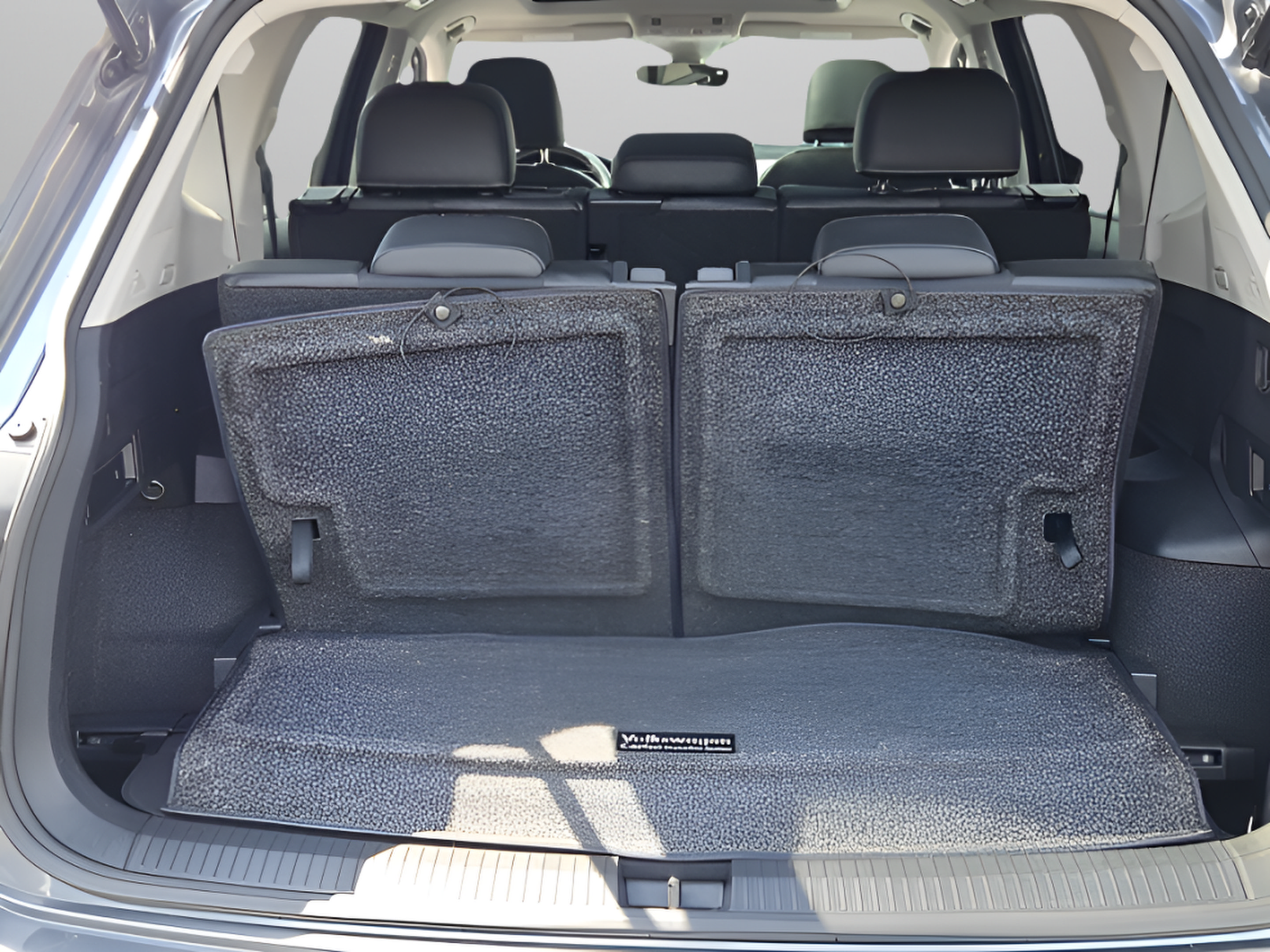 Certified 2023 Volkswagen Tiguan SE w/ Panoramic Sunroof Package FWD image 27