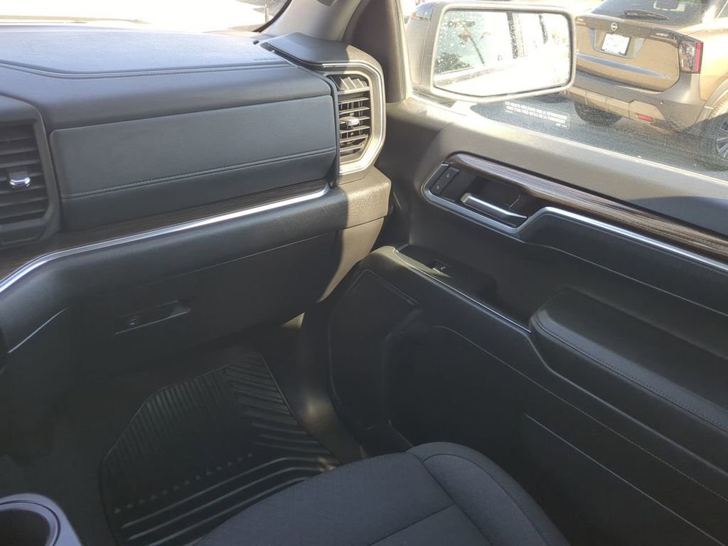 Used 2025 Chevrolet Silverado 1500 LT w/ Work Truck Package AWD/4WD image 17