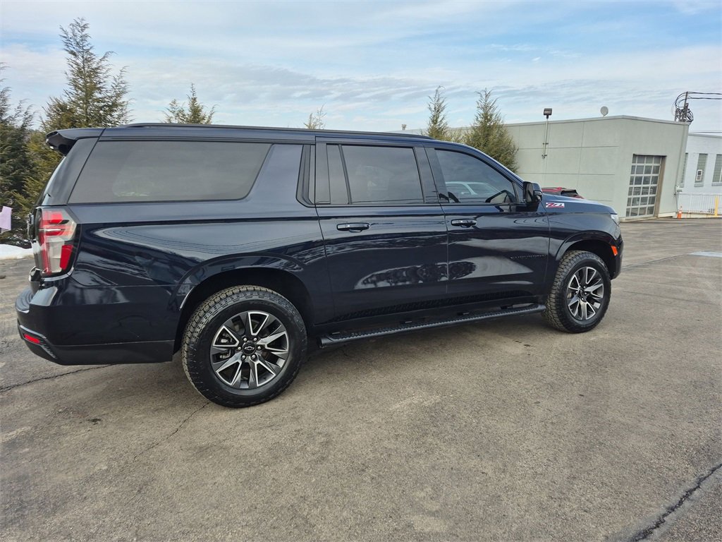 Used 2024 Chevrolet Suburban Z71 w/ Luxury Package image 16