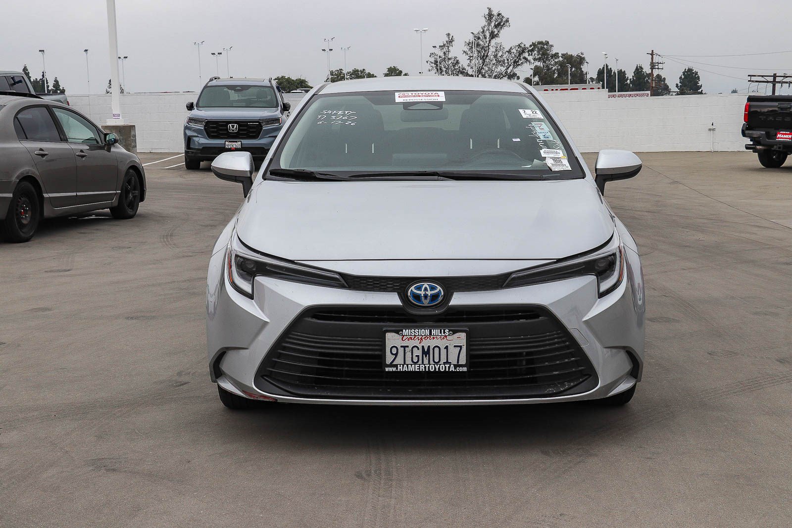 Certified 2025 Toyota Corolla LE FWD image 2