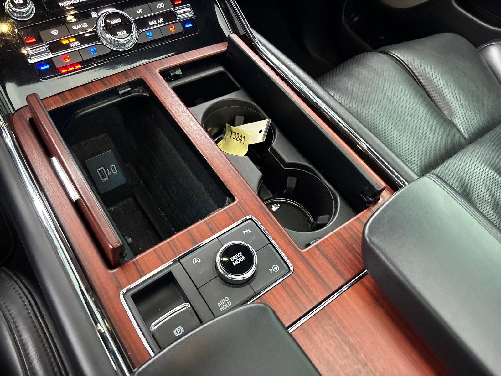 Used 2020 Lincoln Navigator Reserve w/ Equipment Group 208A Reserve image 23