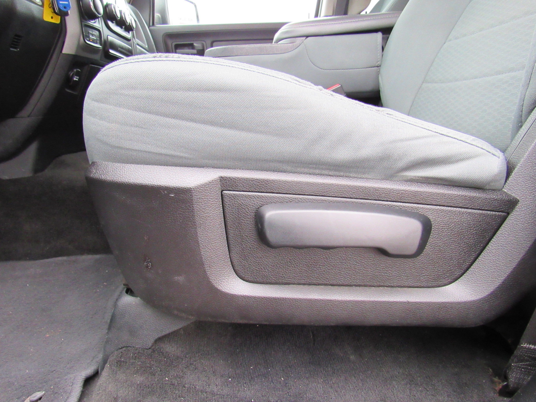 Used 2015 RAM 1500 Express image 15