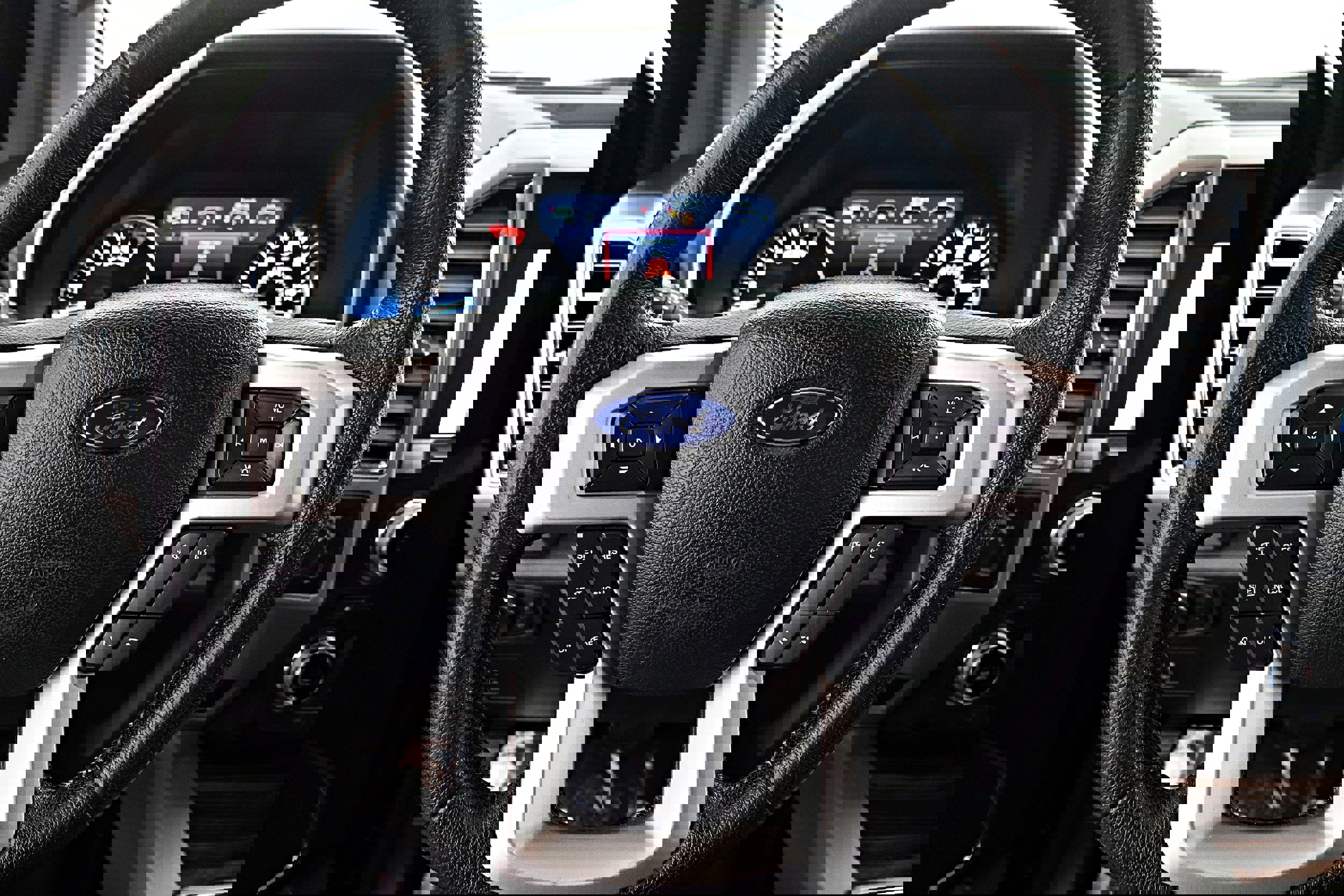 Used 2016 Ford F150 Lariat w/ Equipment Group 502A Luxury image 6