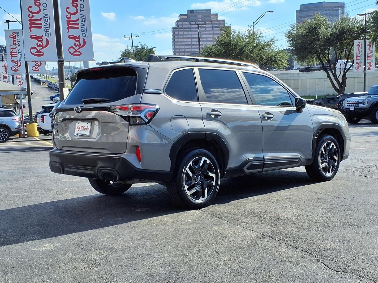 Used 2025 Subaru Forester Limited AWD/4WD image 6