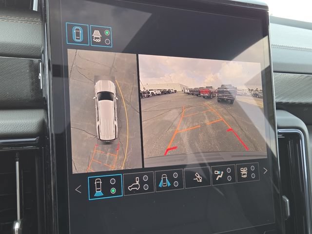 New 2026 GMC Yukon XL AT4 w/ AT4 Premium Plus Package AWD/4WD image 10