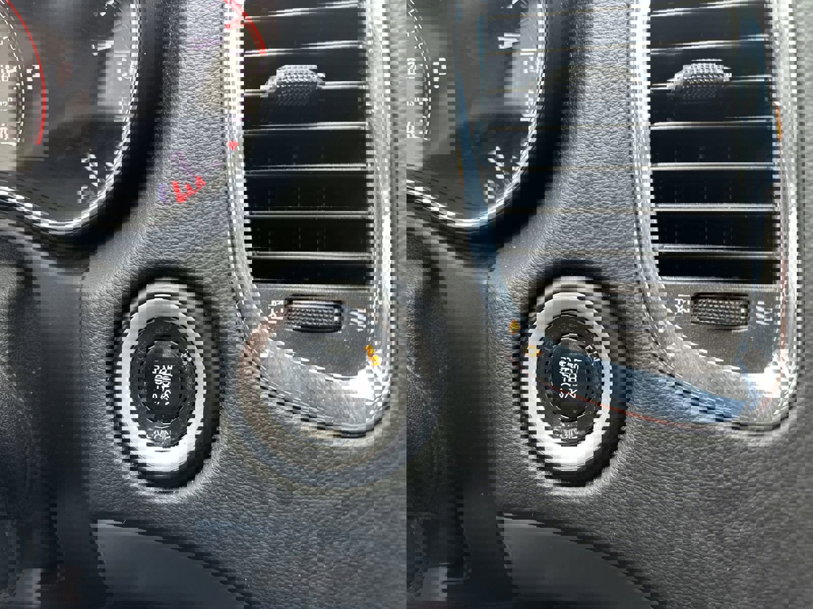 Used 2016 Dodge Durango Limited w/ Premium Group image 17