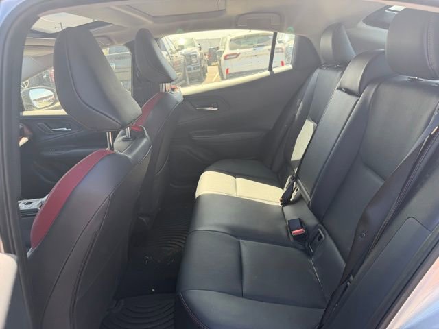 Used 2025 Toyota Prius Plug-In Hybrid image 11