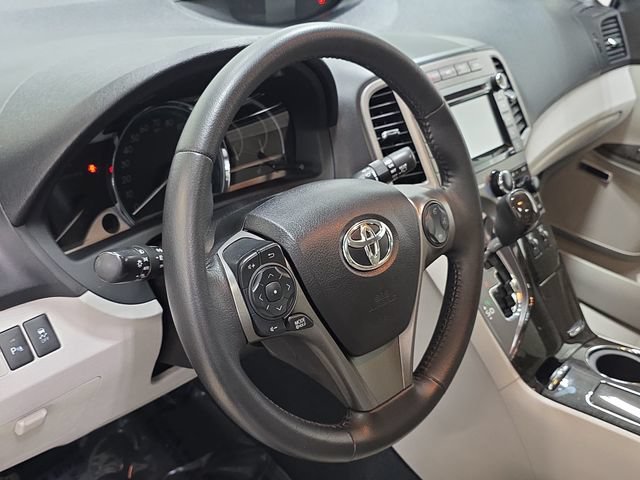 Used 2015 Toyota Venza Limited AWD/4WD image 14