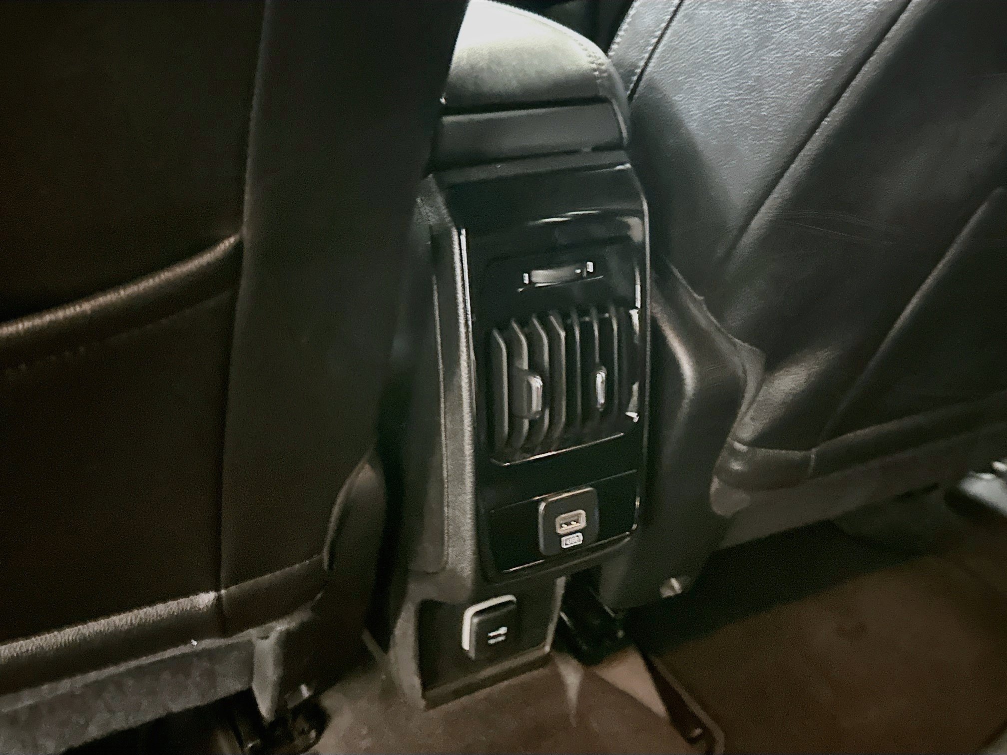 Used 2025 Jeep Compass Limited AWD/4WD image 27