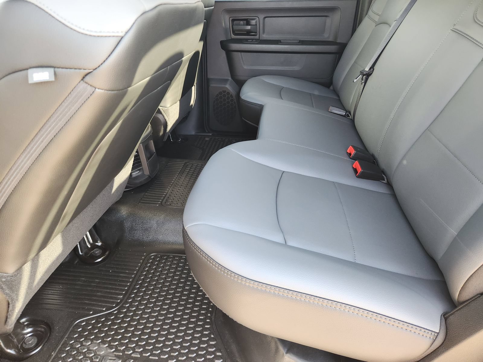 New 2026 RAM 2500 Tradesman w/ Chrome Appearance Group AWD/4WD image 23