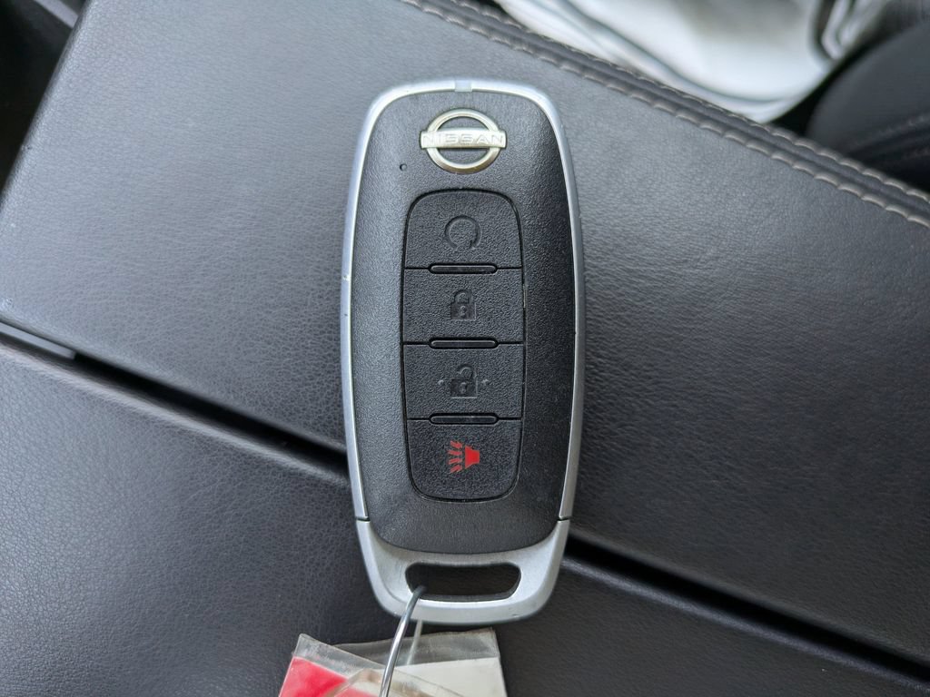 Certified 2023 Nissan Rogue SV FWD image 28