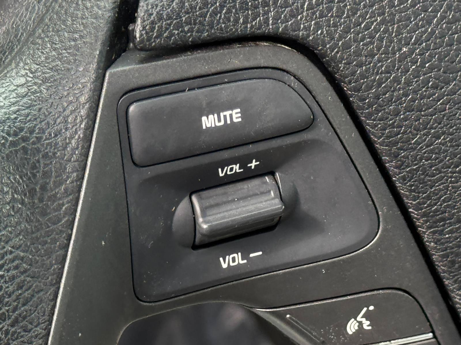 Used 2016 Kia Forte LX FWD image 13