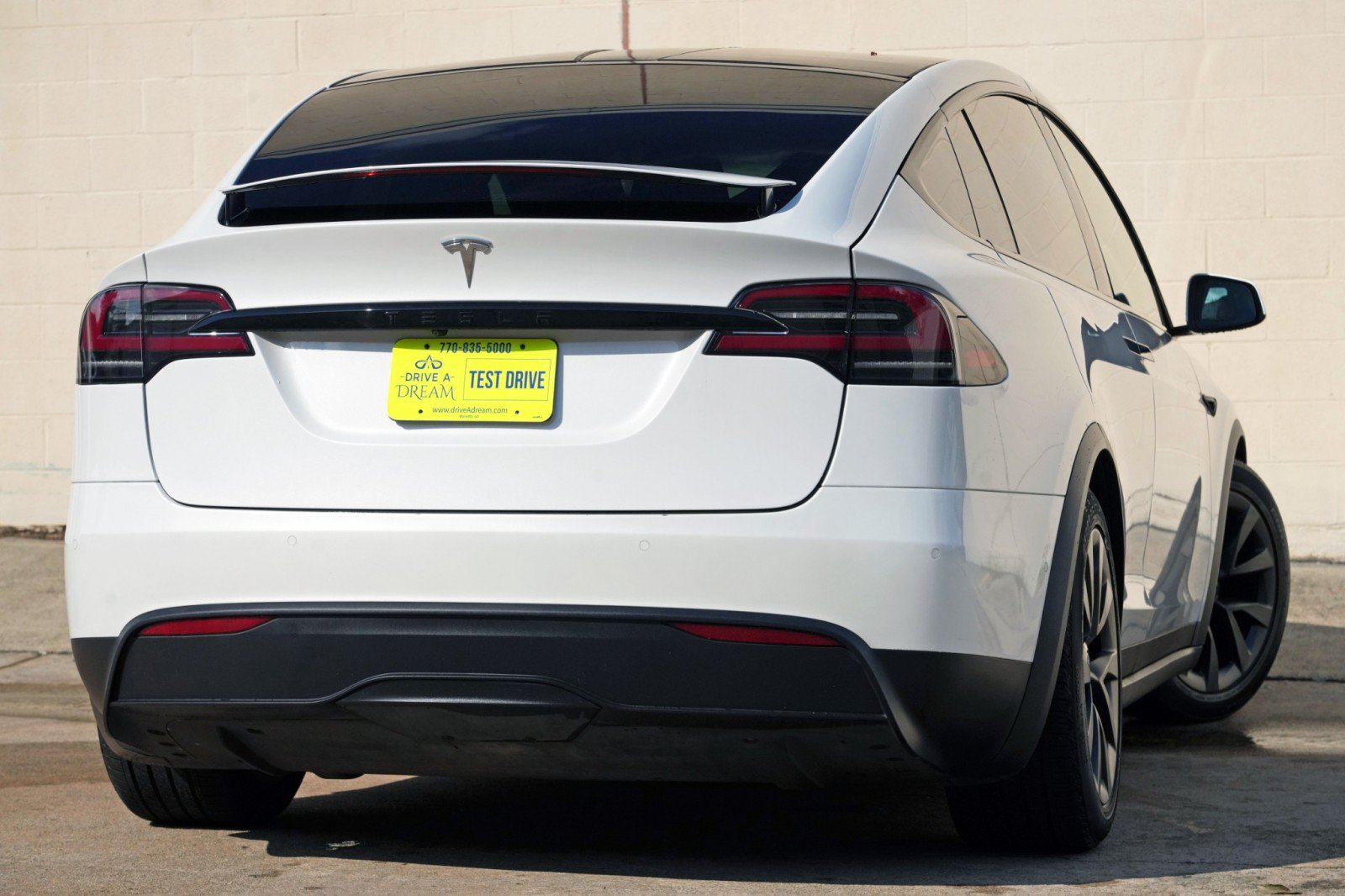 Used 2023 Tesla Model X AWD/4WD image 5
