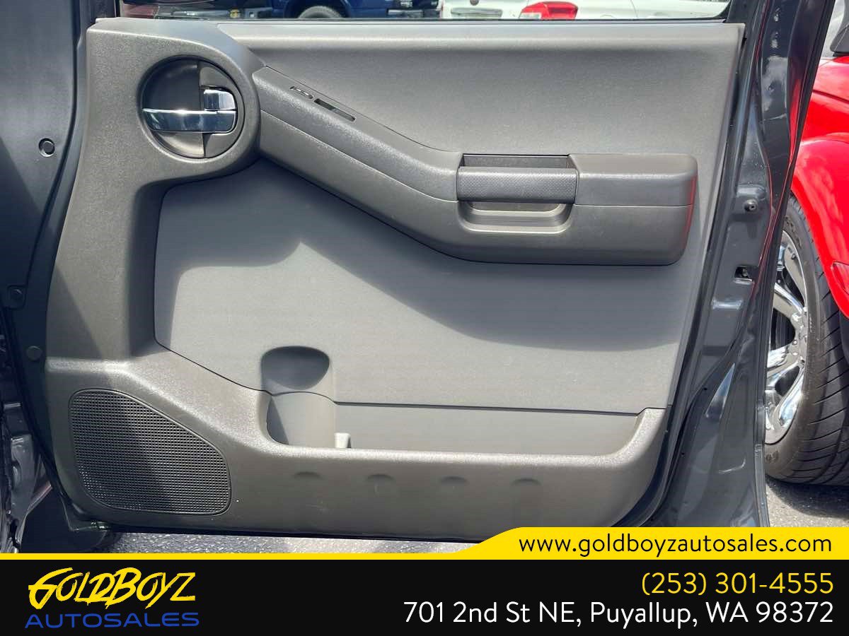 Used 2013 Nissan Xterra S AWD/4WD image 23