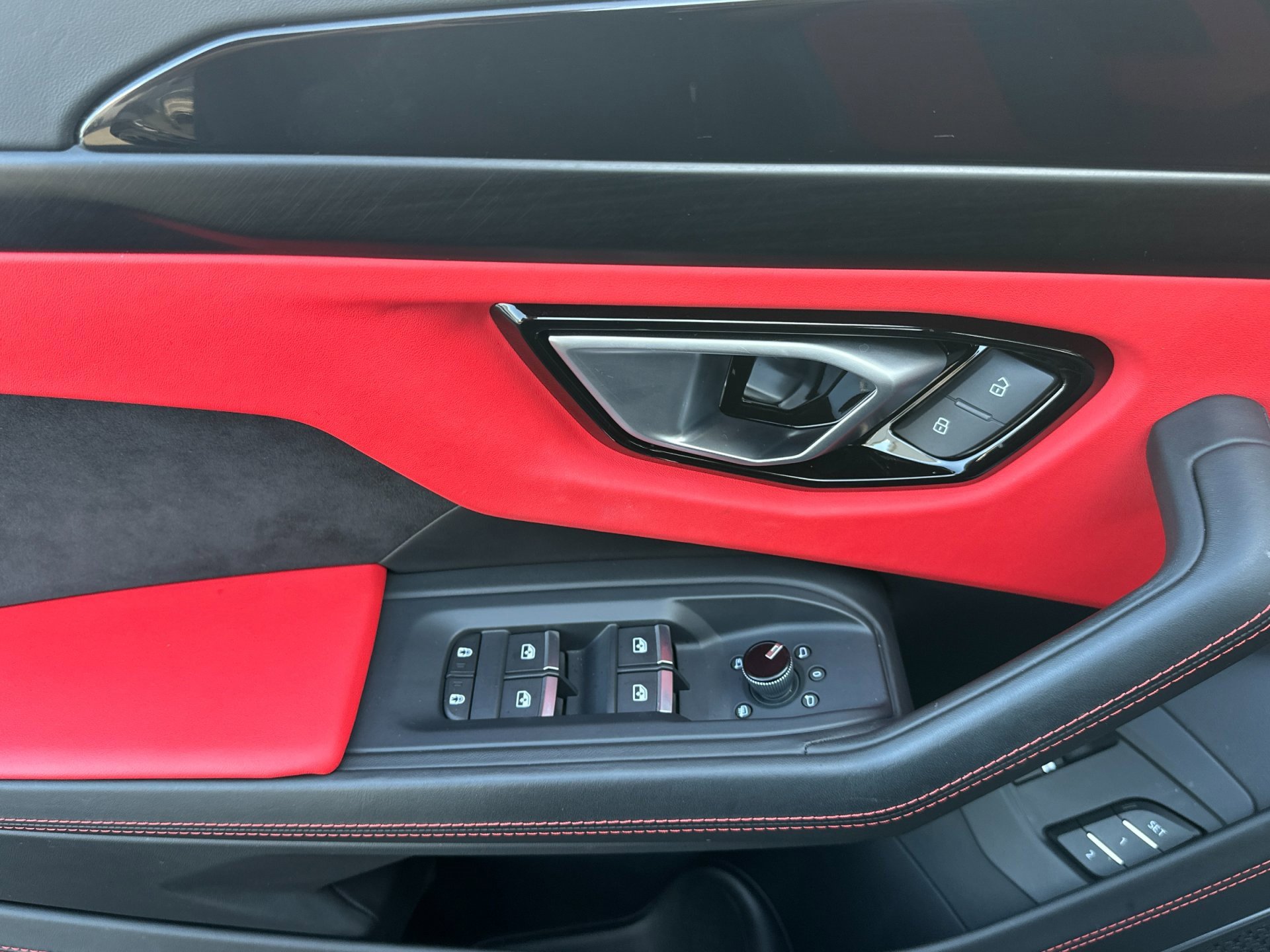 Used 2022 Lamborghini Urus image 15