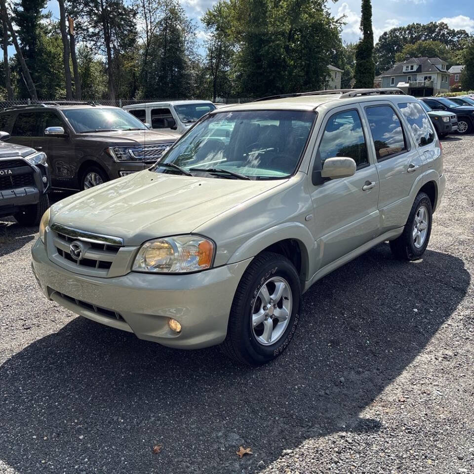 Used 2005 MAZDA Tribute I w/ Premium Pkg image 1