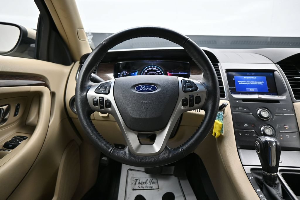 Used 2018 Ford Taurus SEL FWD image 16