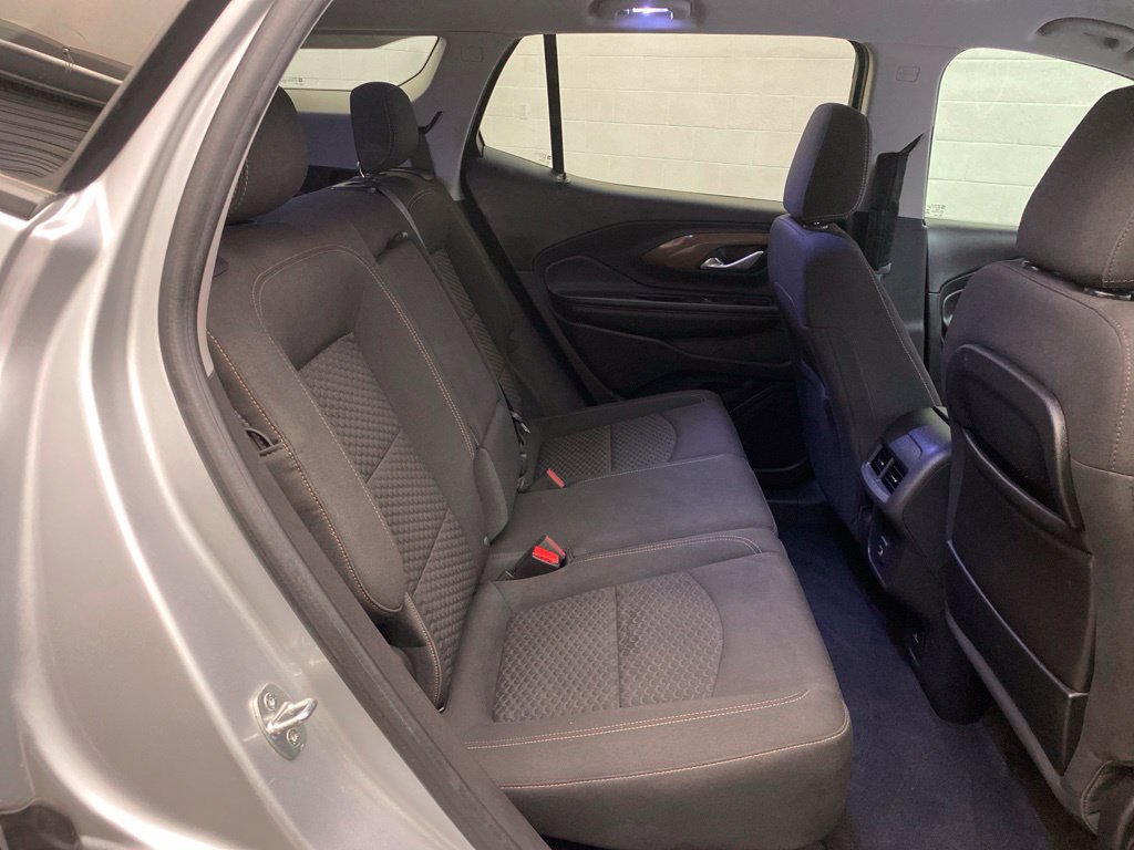 Used 2020 GMC Terrain SLE w/ Driver Convenience Package FWD image 16