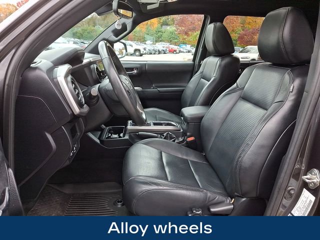 Used 2018 Toyota Tacoma Limited image 16