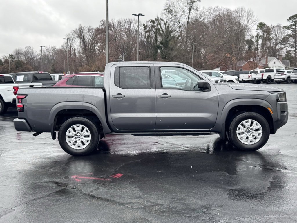 Used 2022 Nissan Frontier SV w/ Technology Package image 4