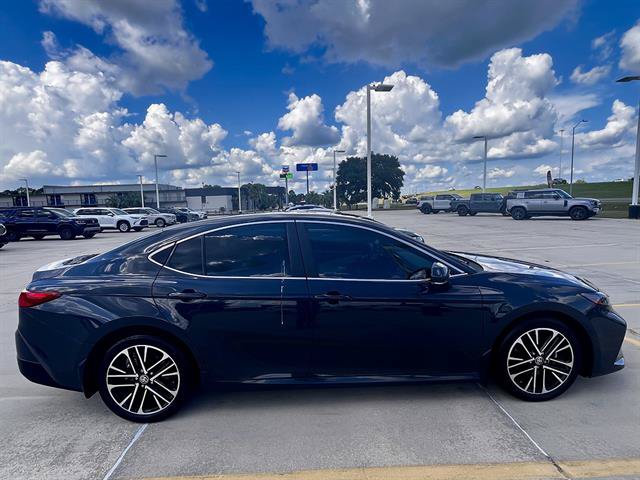 Used 2025 Toyota Camry XLE FWD image 2