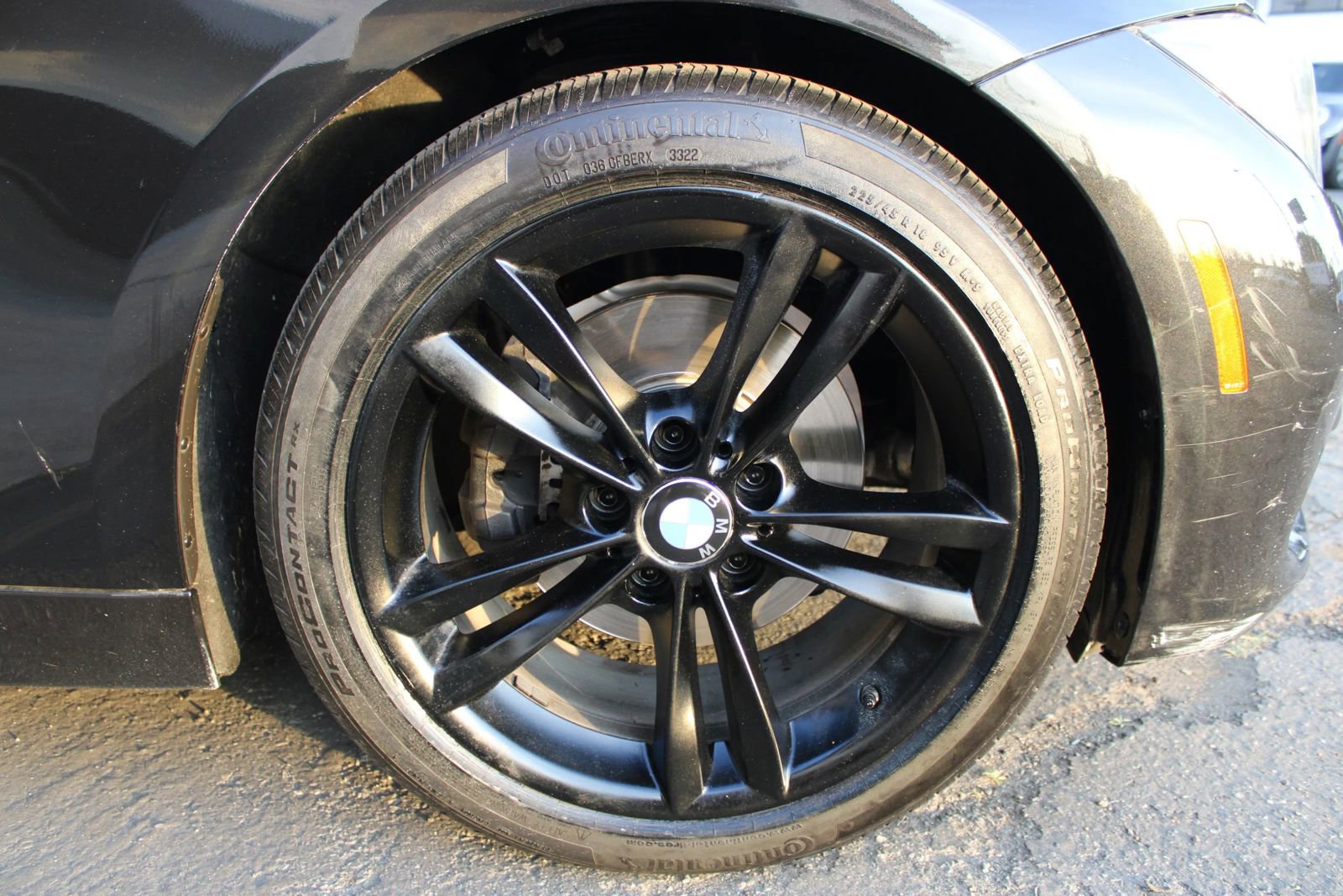 Used 2016 BMW 320i Sedan RWD image 4