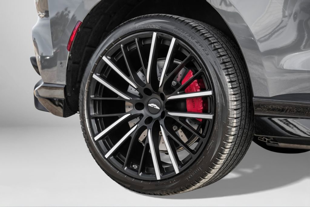 Used 2024 Aston Martin DBX 707 image 59